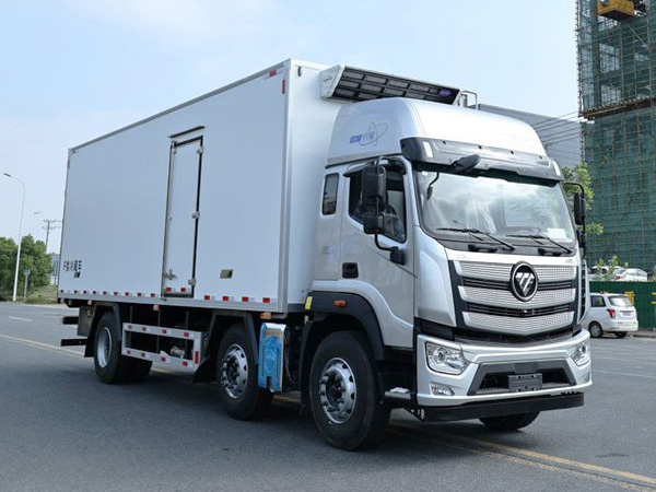 7.8米福田欧曼行星冷藏车