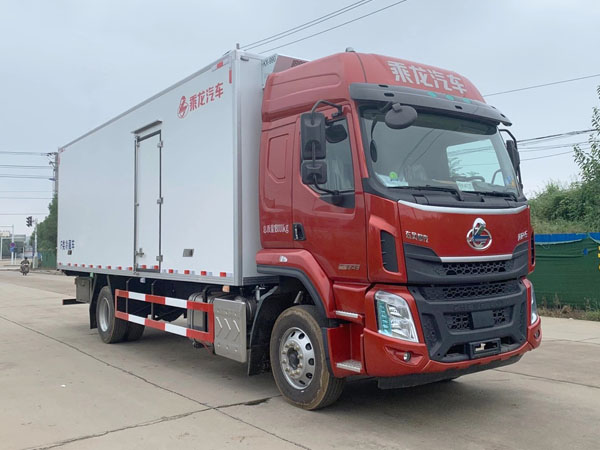 7.8米东风柳汽乘龙H5冷藏车