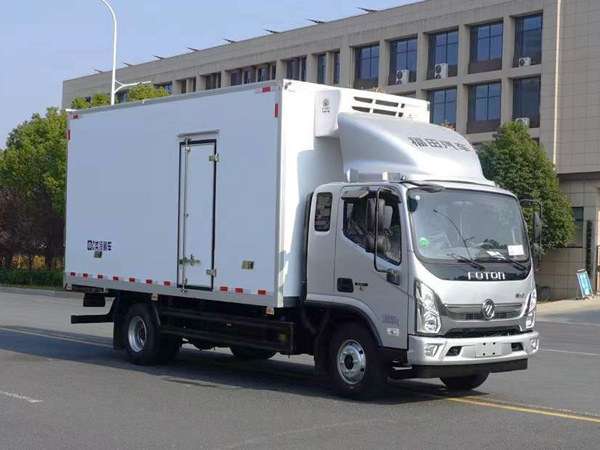 5.2米福田奥铃一排半冷藏车