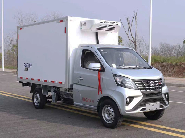 2.8米长安星卡冷藏车