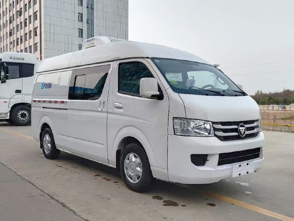 3.3立方福田G7双排冷藏车
