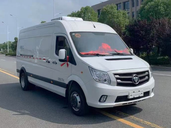 7.6立方福田图雅诺冷藏车-长轴中顶